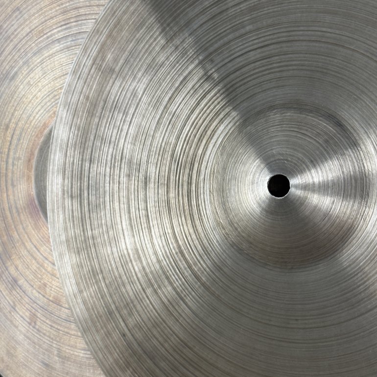 Cymbal & Gong Holy Grail 14" Hihat - close up