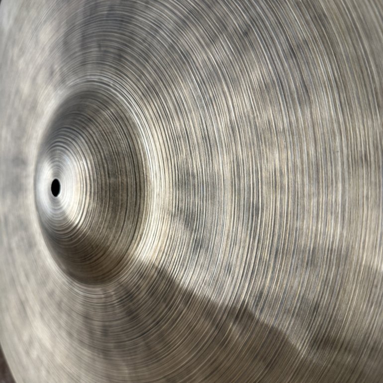 Cymbal & Gong Holy Grail 22" Ride - close up