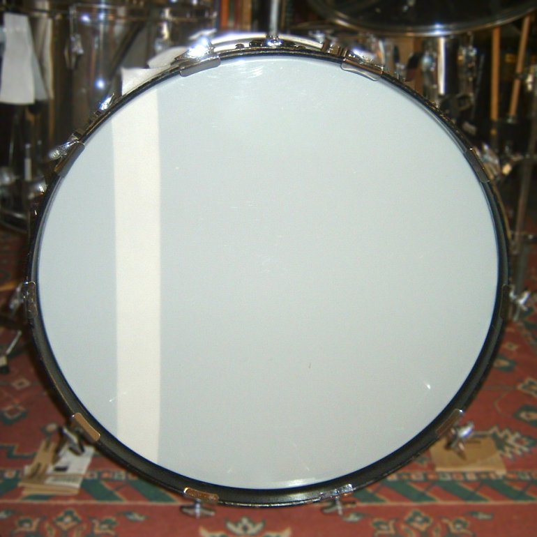 Danmar 519 felt strap on a bass drum